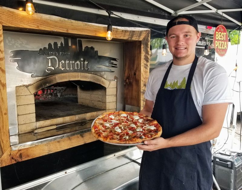 Michigan &mdash; Detroit Frankie&rsquo;s Wood Fired Brick Oven