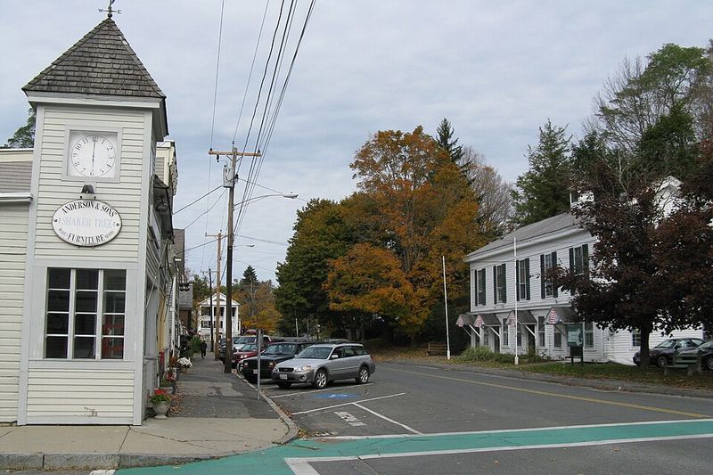 Main Street at Christmas, Up Close