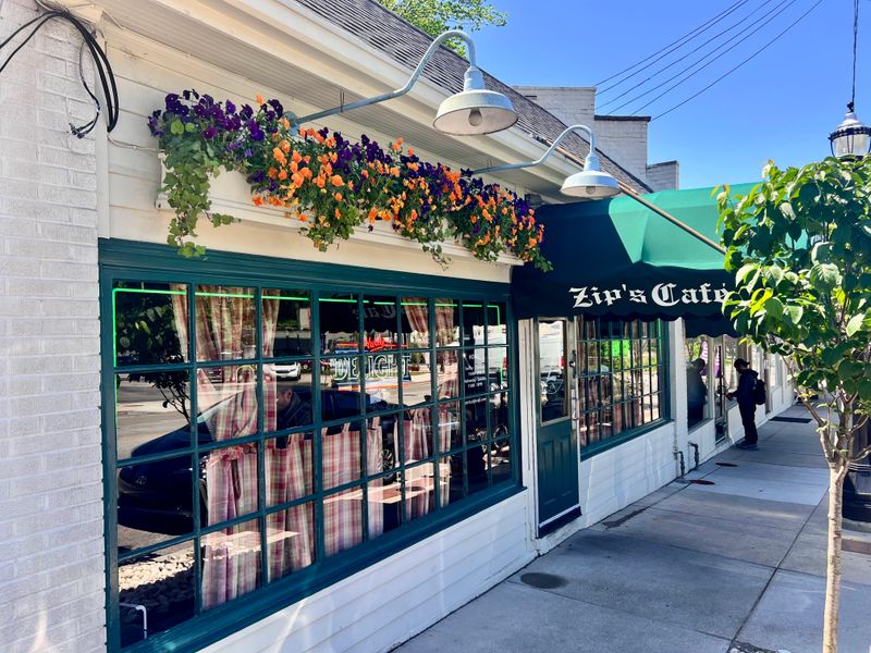 Zip&rsquo;s Cafe