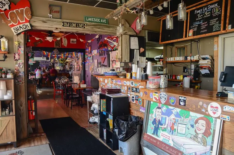 SB's Lakeside Love Shack - Richmond