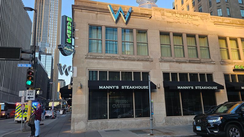 Minnesota &mdash; Manny&rsquo;s Steakhouse (Minneapolis)