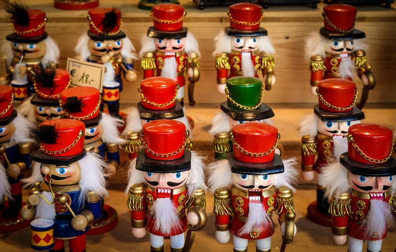 Christmas ornaments and Erzgebirge nutcrackers