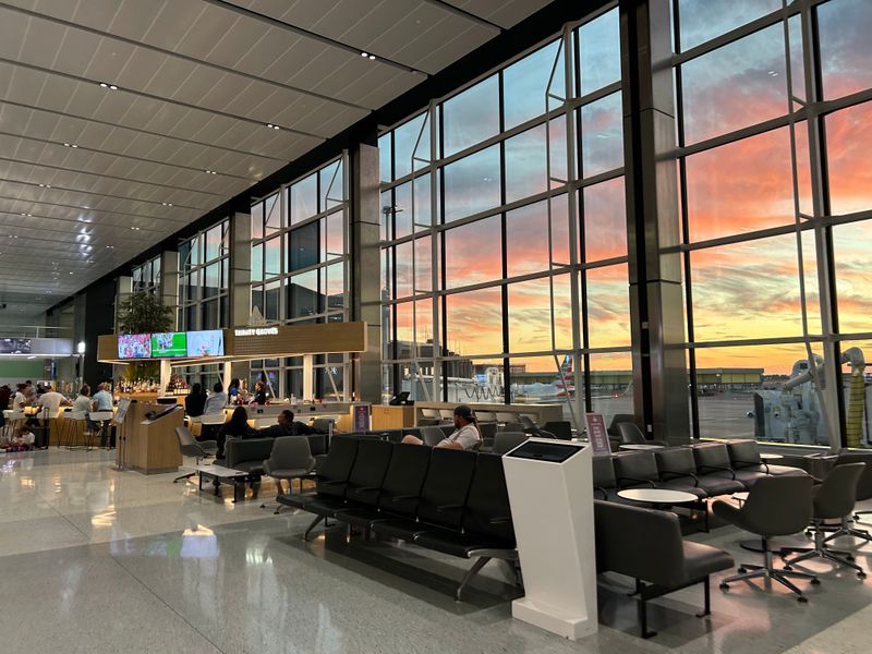 Dallas/Fort Worth International Airport (DFW)