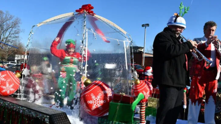 Missouri has a historic town where festive courtyards, compact blocks, and softly lit streets feel made for December