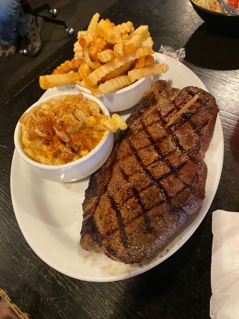 Nebraska &mdash; Round the Bend Steakhouse (Ashland)