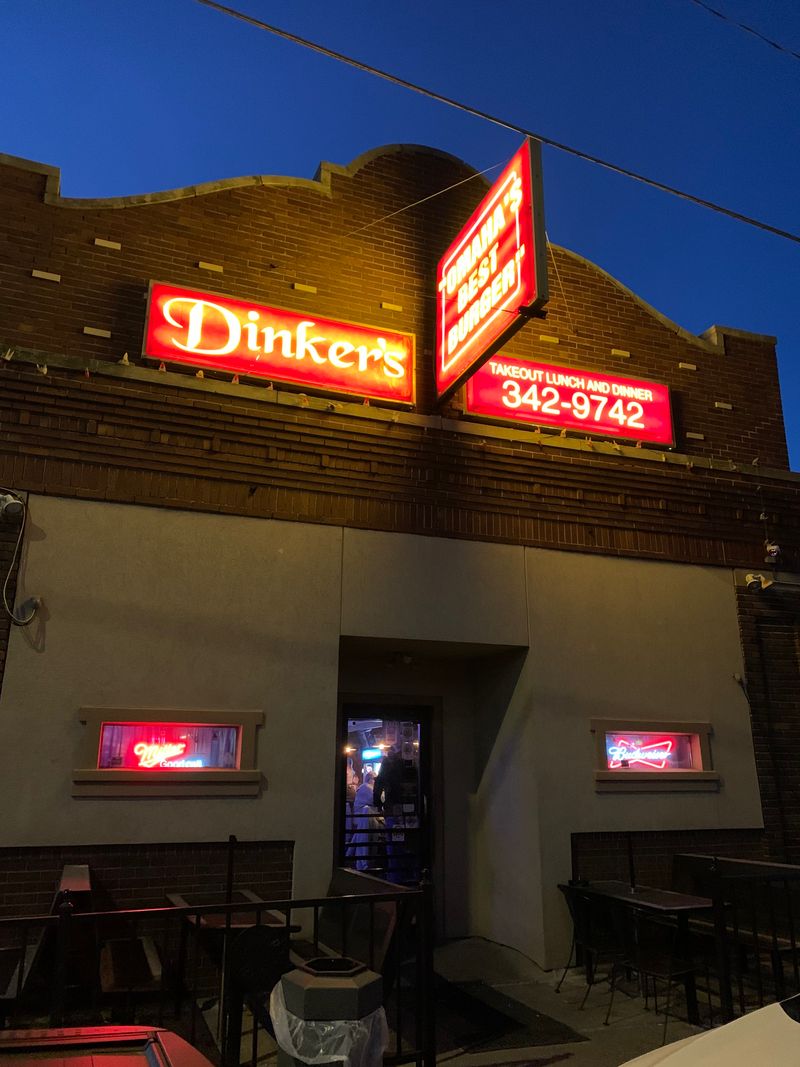 Nebraska — Dinker’s Bar (Omaha)