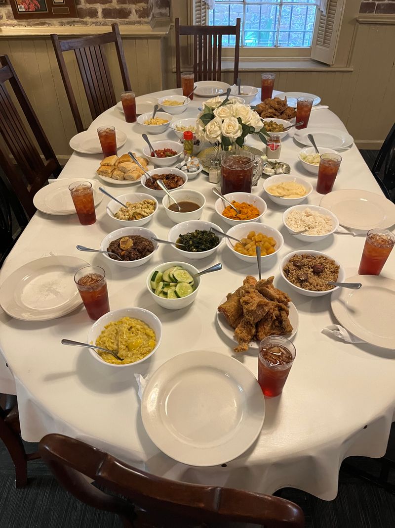 Mrs. Wilkes Dining Room (Savannah)