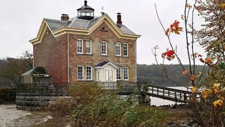 Near the Catskills and tucked along a winding river is a New York village with bakeries, markets, and slow, pleasant mornings