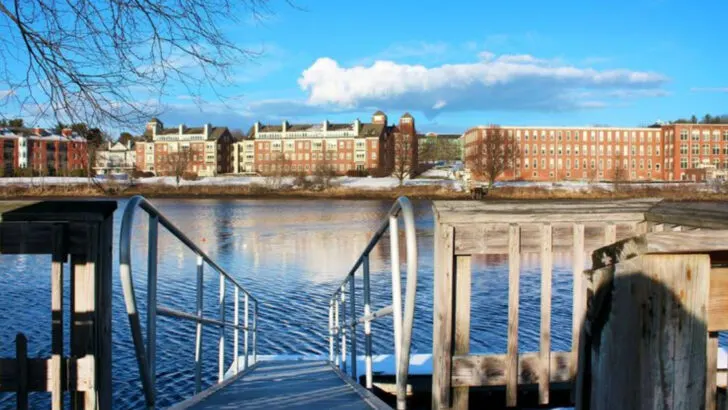 New Hampshire has a compact town where candlelight tours, historic homes, and walkable streets make holiday travel feel timeless