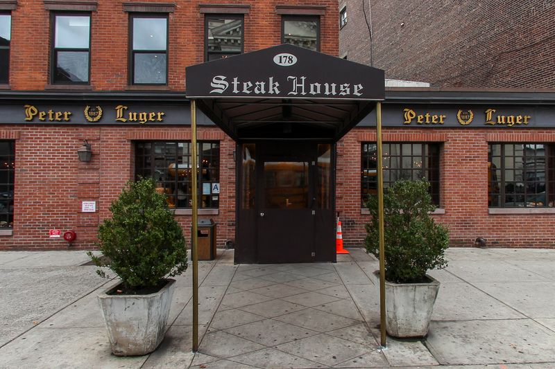 New York &mdash; Peter Luger Steak House (Brooklyn)