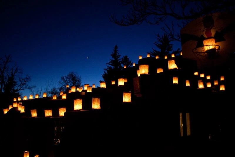 Canyon Road Farolito Walk