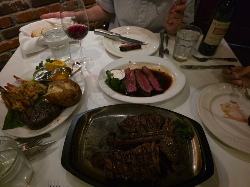 Taylor&rsquo;s Steak House &mdash; Los Angeles
