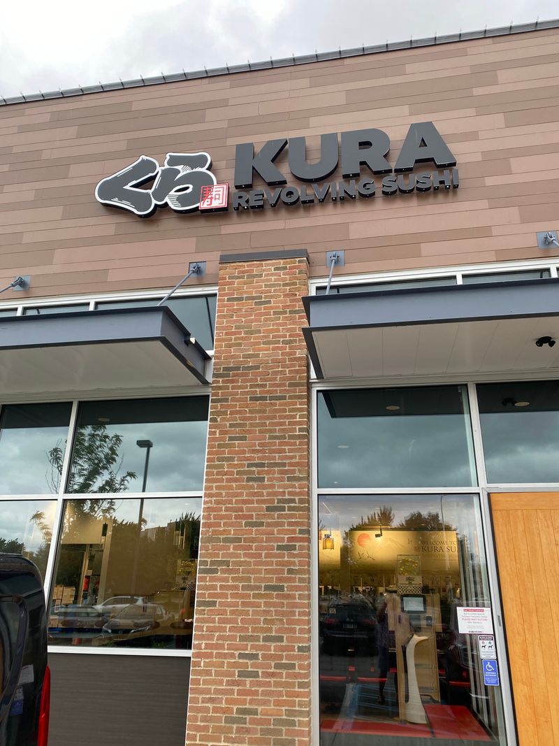 Ohio &mdash; Kura Revolving Sushi Bar (Columbus)