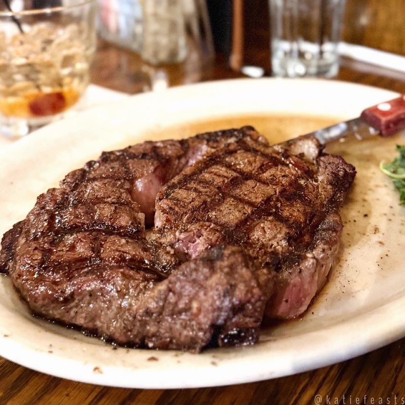 Oklahoma &mdash; Cattlemen&rsquo;s Steakhouse