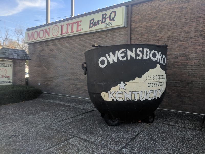 Moonlite Bar-B-Q Inn – Owensboro