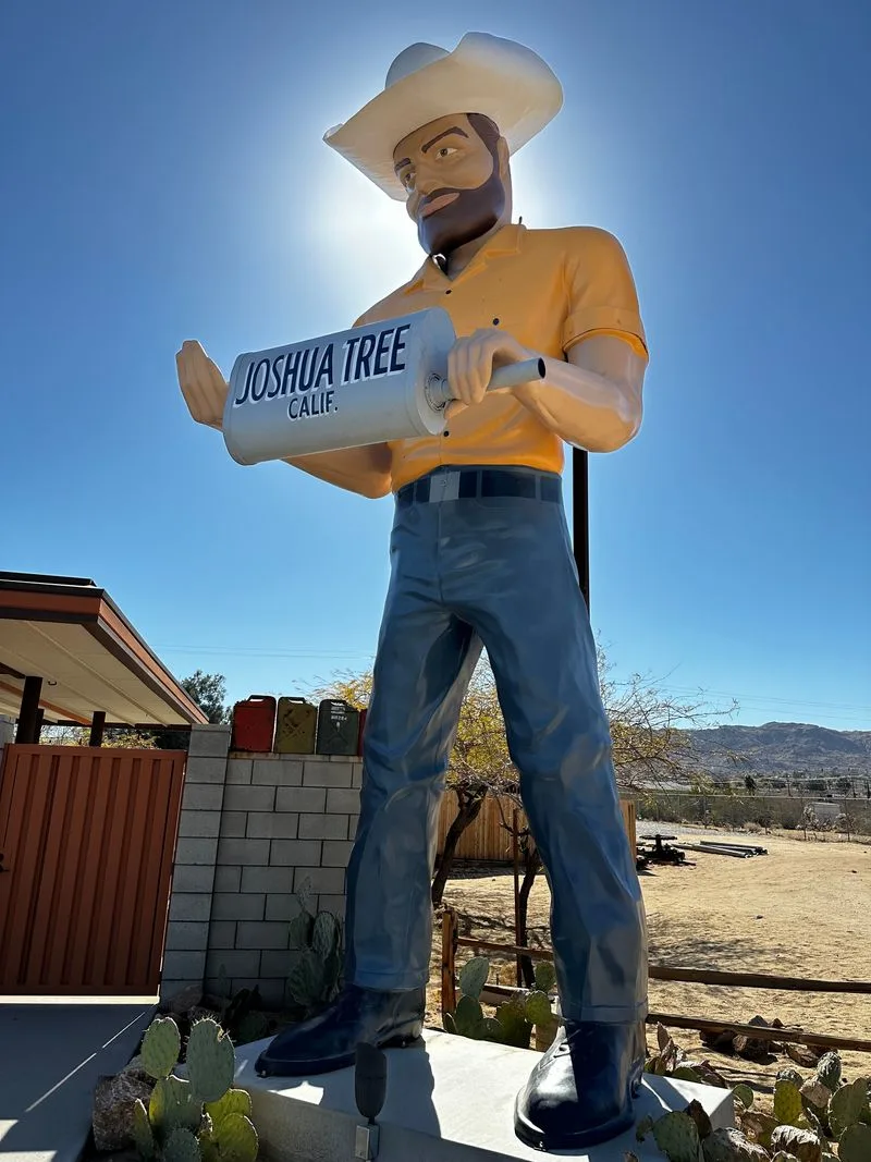 Big Josh & Spinning Cowboy Boot