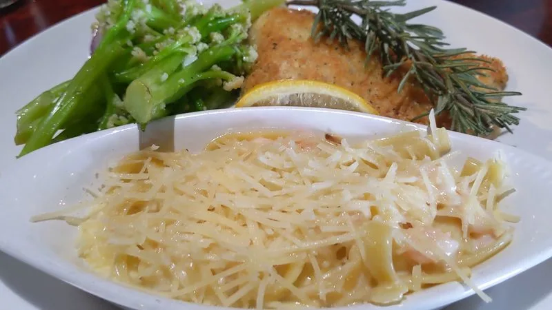 T Paul's Supper Club