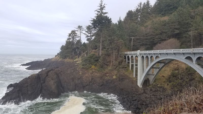 Oregon Coast Scenic Byway (US-101) — Oregon
