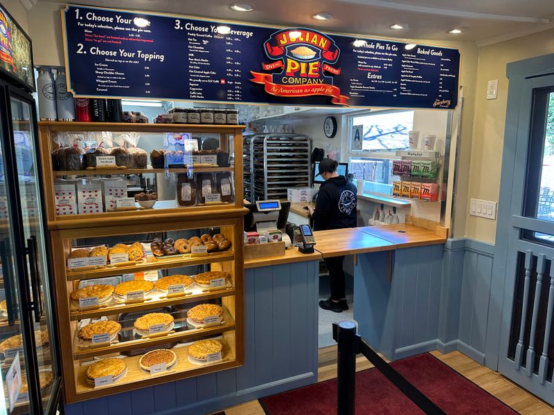 How to time your visit for the freshest pie