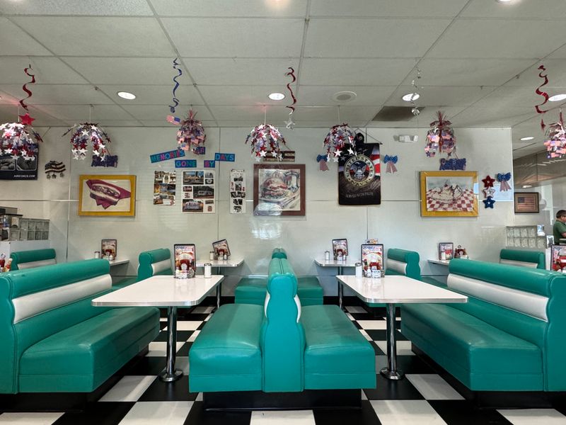 Richie&rsquo;s Real American Diner &ndash; Murrieta