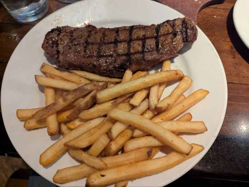 Skateland Steakhouse, Minot