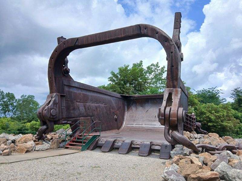 The Big Muskie Bucket &ndash; McConnelsville, OH