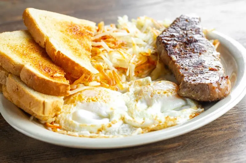 Ole&rsquo;s Big Game Steakhouse & Lounge, Paxton