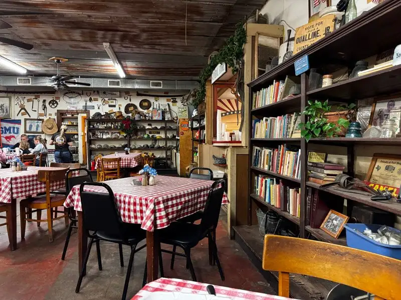 Leona General Store (Leona)