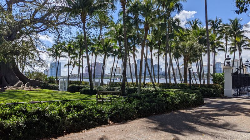 Palm Beach Grandeur and Coastal Estates