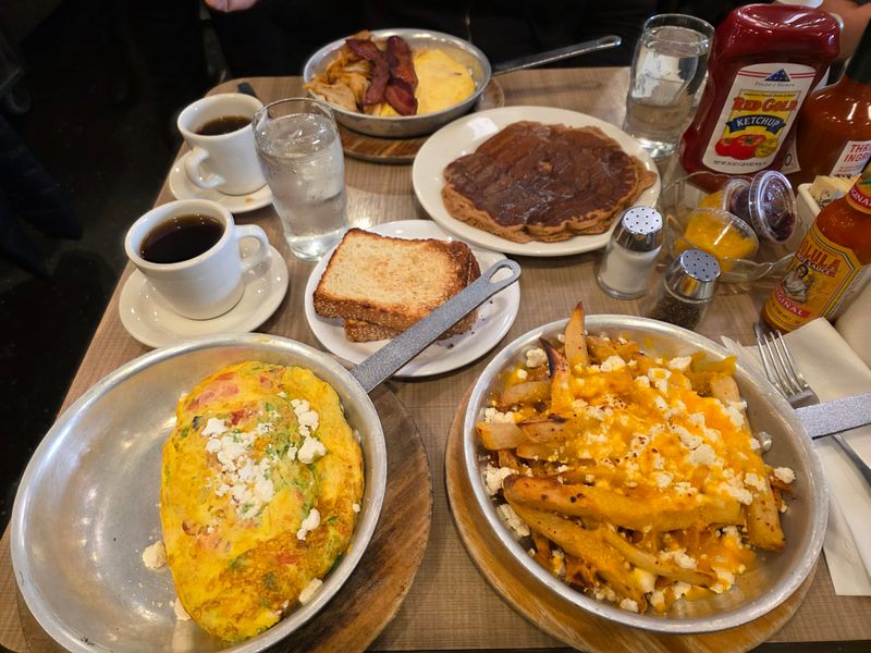 Lou Mitchell&rsquo;s, Chicago