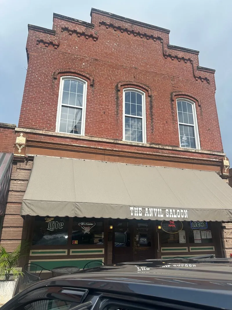 Anvil Restaurant & Saloon - Ste. Genevieve