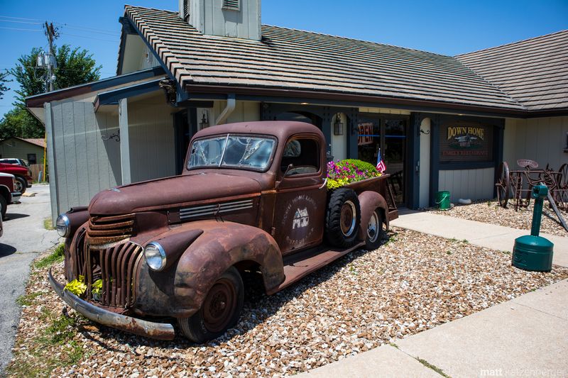 Road Trip Stop Near US 75 and Local Landmarks