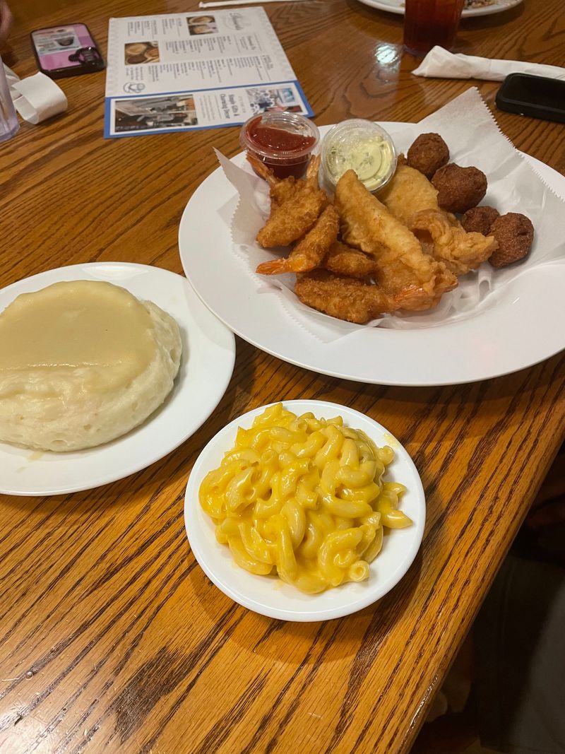 What to expect from the Amish home cooking