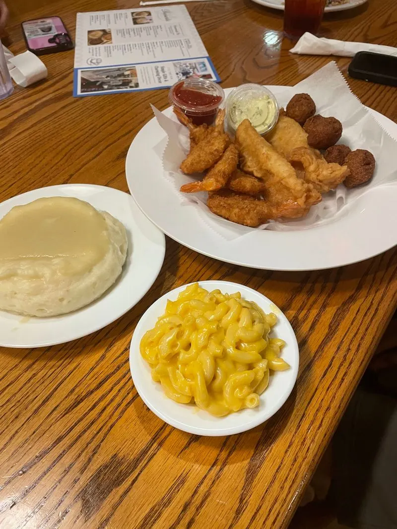 What to expect from the Amish home cooking