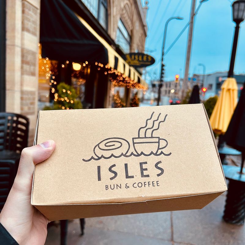 Neighborhood pairing: Lake of the Isles stroll