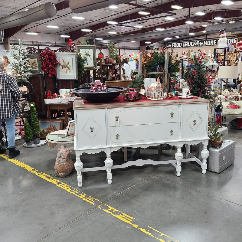 Antique Alley Arkansas &mdash; Conway