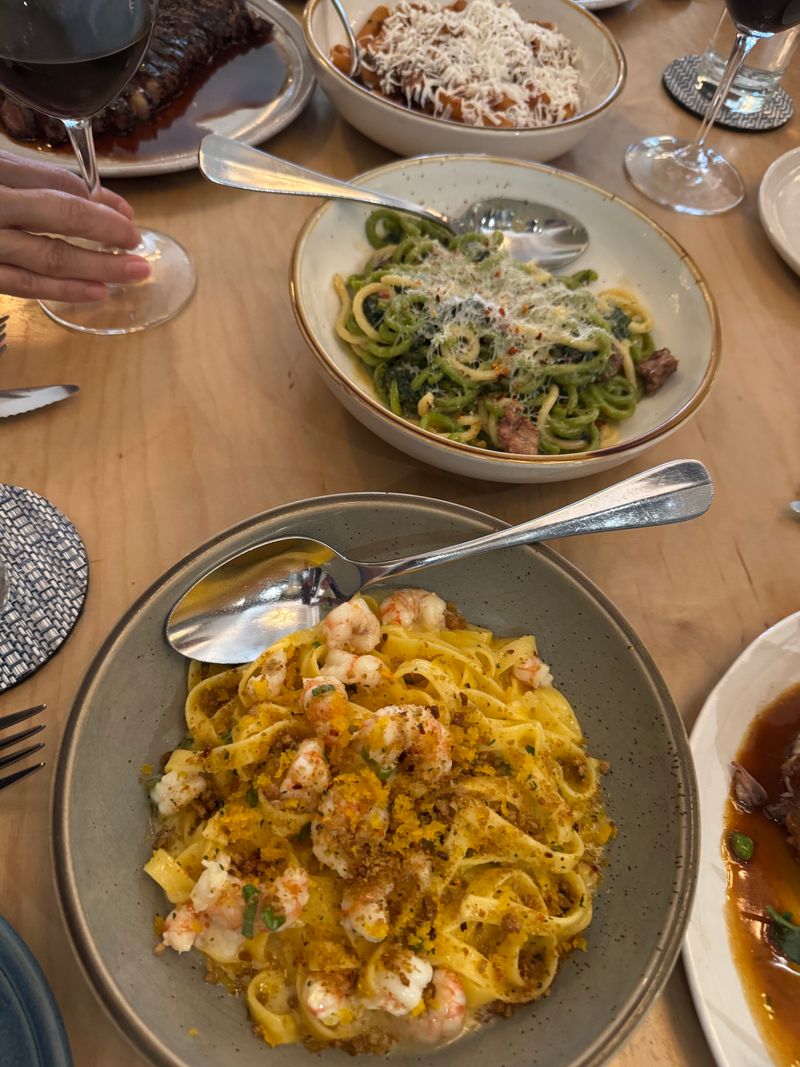 Easy Bistro & Bar