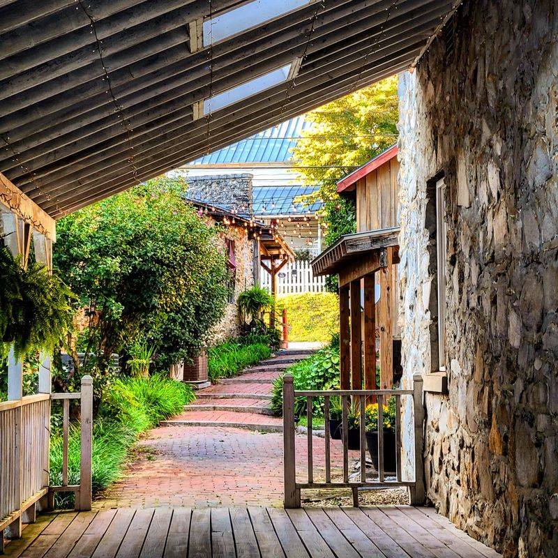 Everyday Life Shaped by the Tracks