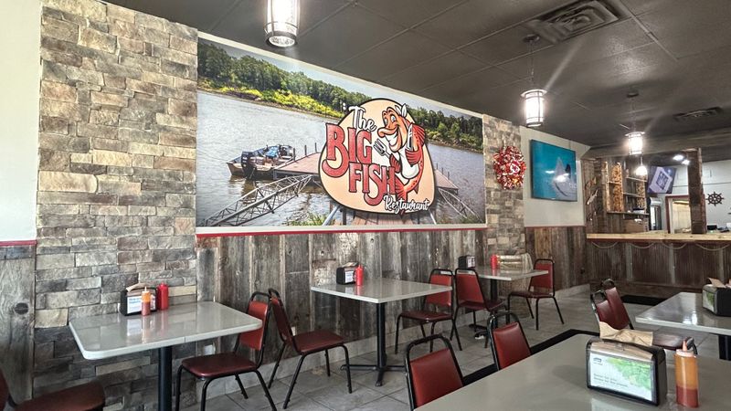 Big Fish Bar and Grill &mdash; Kansas City