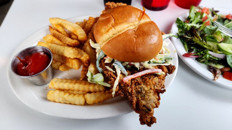 Hi-Lo Diner — Minneapolis, MN