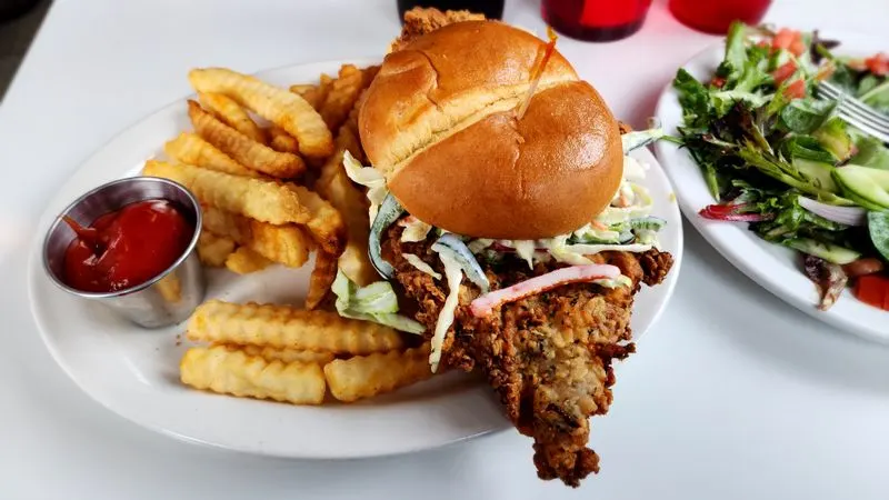 Hi-Lo Diner &mdash; Minneapolis, MN