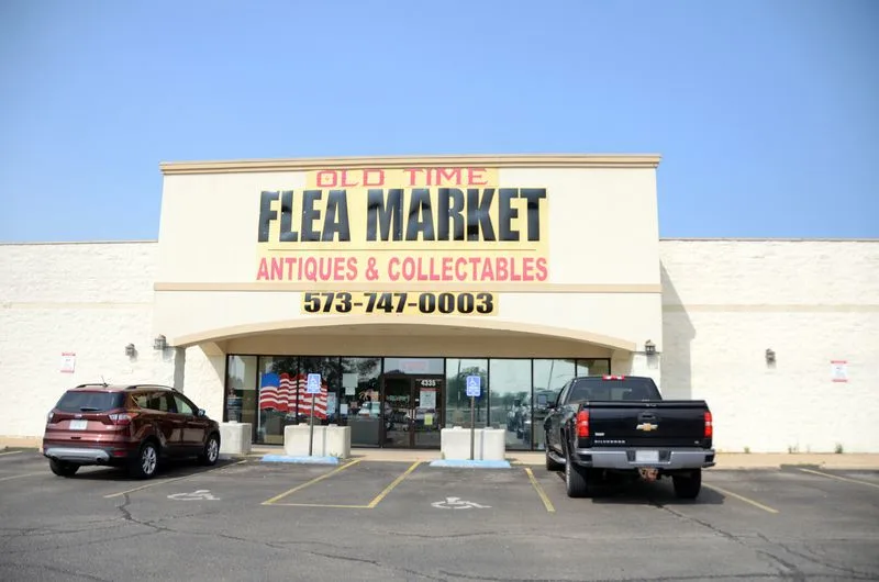 Old Time Flea Market - Farmington