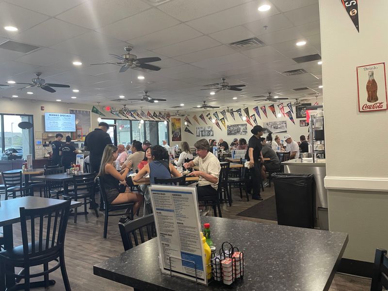 Mr. Mamas Breakfast and Lunch (Las Vegas, Nevada)