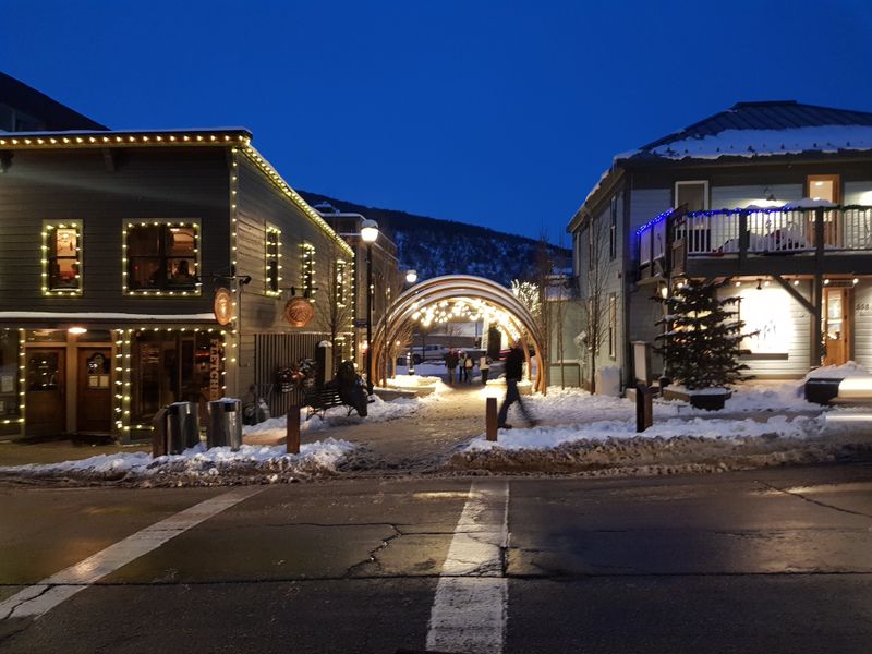 Main Street Holiday Markets and Local Bazaars