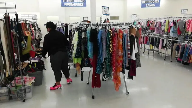 Dorcas Thrift Shop, Columbia