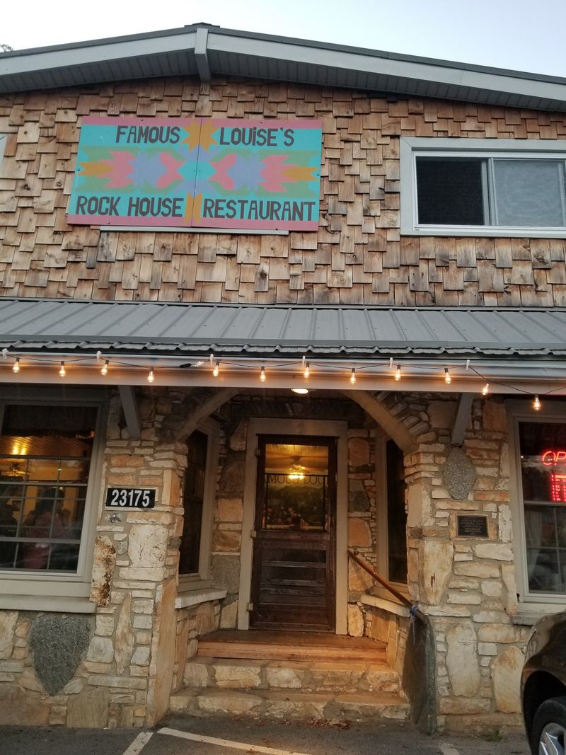 Famous Louise&rsquo;s Rock House Restaurant