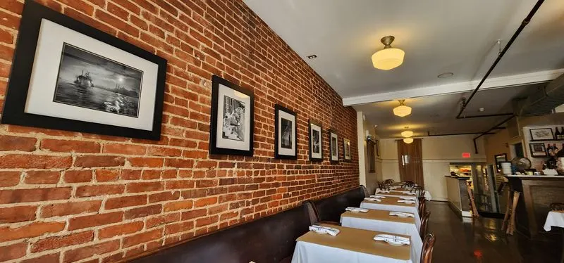 Practical Info: Hours, Reservations, and Price