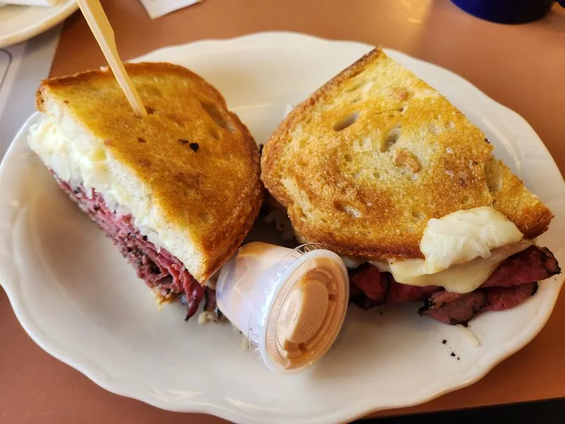 Rein’s Deli & Restaurant, Vernon