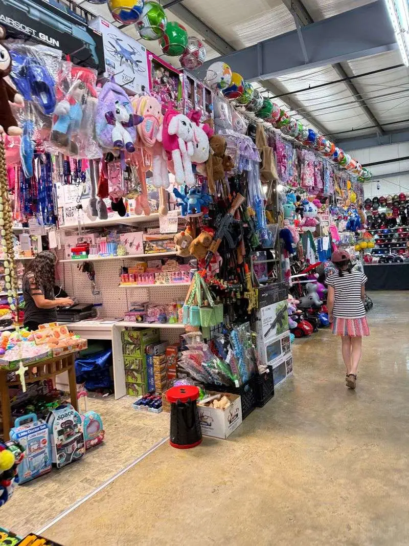 7 Mile Fair, Caledonia