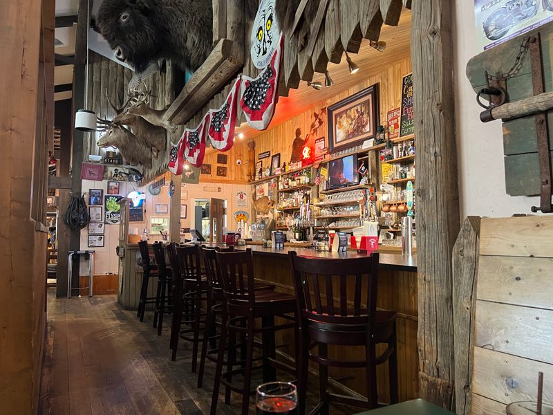 No-Frills Atmosphere: Come As You Are